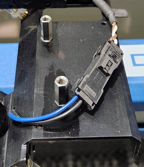 Tightening standoffs with a hex key