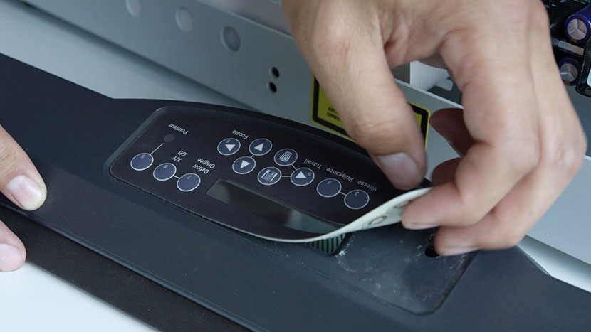 Replacing the Display / Keypad