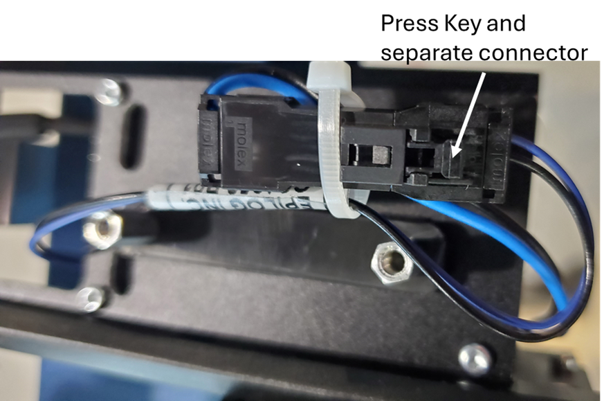 Disconnecting Autofocus Switch electrical harness