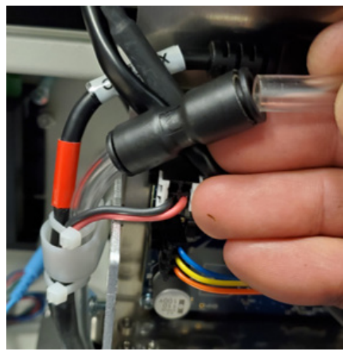 Disconnect air assist tubing