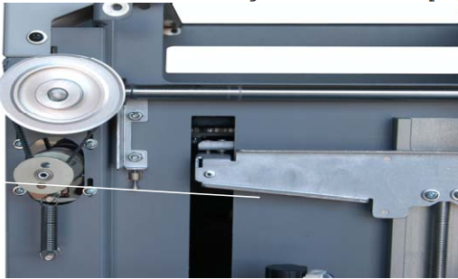 Spring correctly attached to the top and bottom pegs